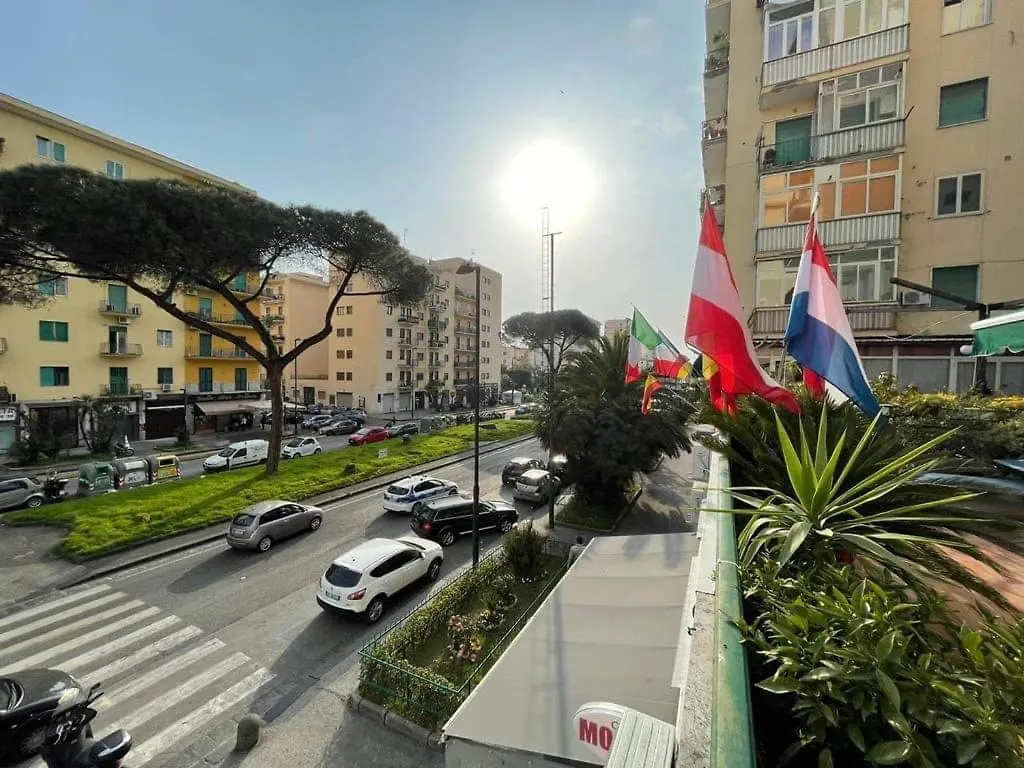 Homestay Domus Cesare Apartment Naples Italy