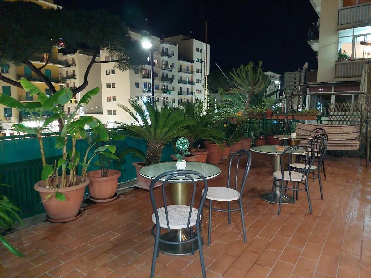 Domus Cesare Apartment Naples Homestay