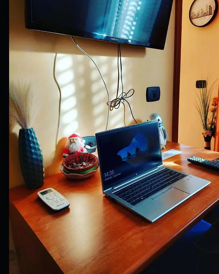 Domus Cesare Apartment Naples Homestay